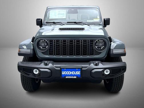 Anvil Clearcoat 2026 Jeep Gladiator Sport S