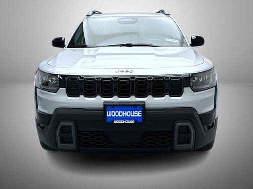 Silver Zynith Clearcoat 2026 Jeep Cherokee Laredo 4x4