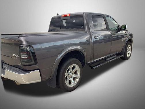 Granite Crystal Metallic Clearcoat 2016 RAM 1500 Laramie