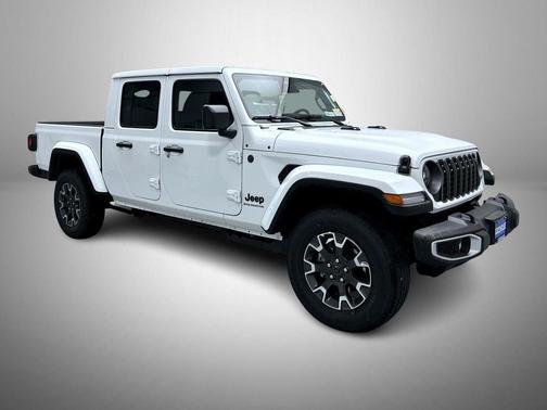 Bright White Clearcoat 2026 Jeep Gladiator Sahara 4x4