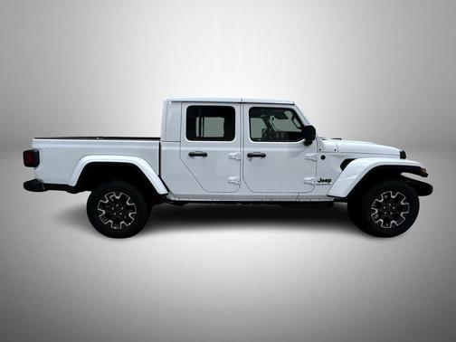 Bright White Clearcoat 2026 Jeep Gladiator Sahara 4x4