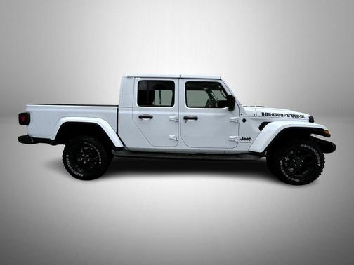 2025 Jeep Gladiator High Tide