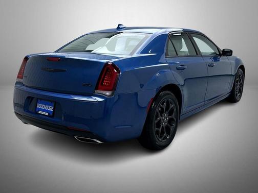 2023 Chrysler 300 Touring