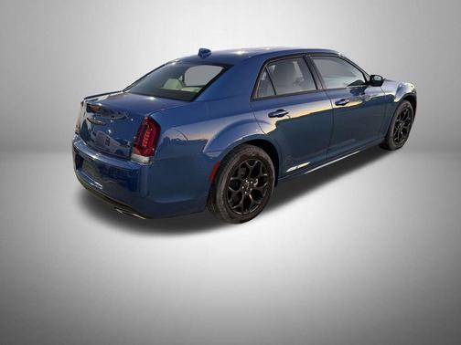 2023 Chrysler 300 Touring