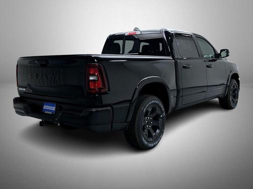 Diamond Black Crystal Pearlcoat 2026 RAM 1500 Big Horn/Lone Star