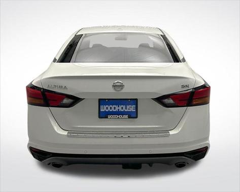 2022 Nissan Altima SR FWD
