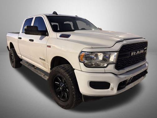 2019 RAM 2500 Tradesman Crew Cab 4x4 6'4' Box