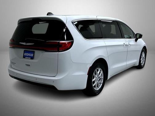 2025 Chrysler Pacifica L