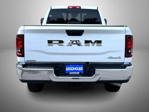 2025 RAM 2500 Tradesman Crew Cab 4x4 6'4' Box
