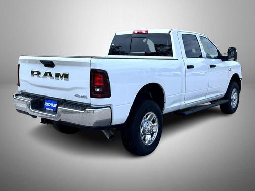 2025 RAM 2500 Tradesman Crew Cab 4x4 6'4' Box