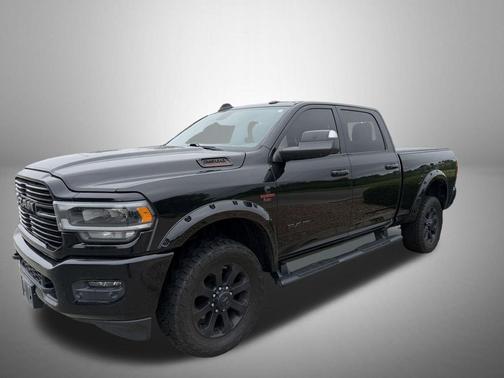 Diamond Black Crystal Pearlcoat 2019 RAM 2500 Laramie Crew Cab 4x4 6'4' Box