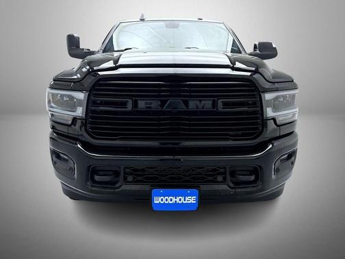 Diamond Black Crystal Pearlcoat 2019 RAM 2500 Laramie Crew Cab 4x4 6'4' Box