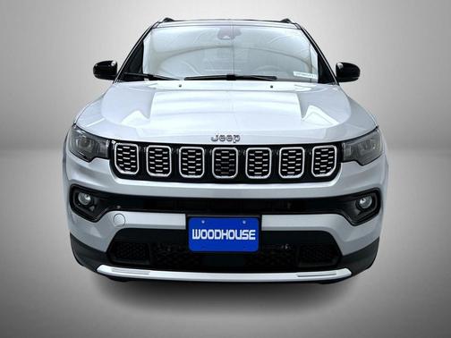 Silver Zynith Metallic Clearcoat 2026 Jeep Compass Limited