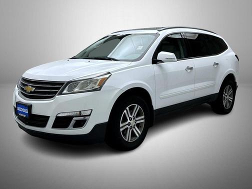 Summit White 2016 Chevrolet Traverse 2LT
