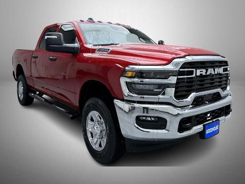 2026 RAM 2500 Tradesman Crew Cab 4x4 6'4' Box