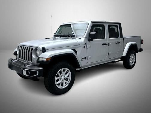 Silver Zynith Clearcoat 2023 Jeep Gladiator Sport S