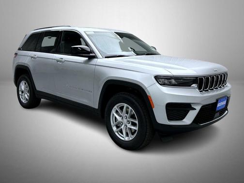 Silver Zynith 2026 Jeep Grand Cherokee Altitude