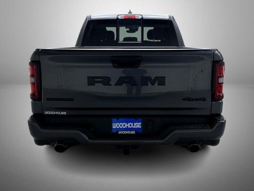 Granite Crystal Metallic Clearcoat 2026 RAM 1500 Big Horn/Lone Star