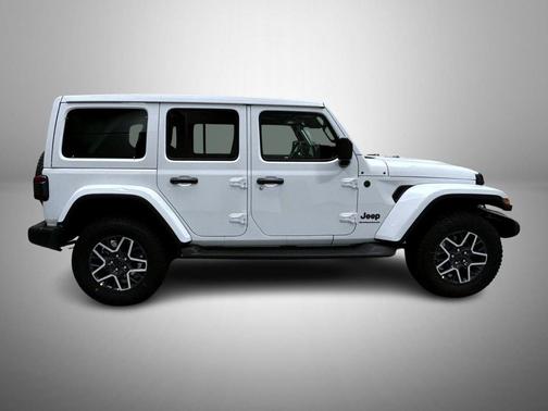 Bright White Clearcoat 2026 Jeep Wrangler 4-Door Sahara 4x4