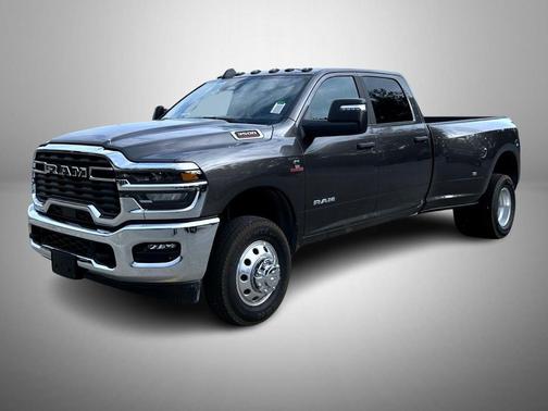 2025 RAM 3500 Big Horn Crew Cab 4x4 8' Box