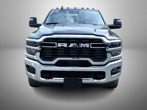 2025 RAM 3500 Big Horn Crew Cab 4x4 8' Box