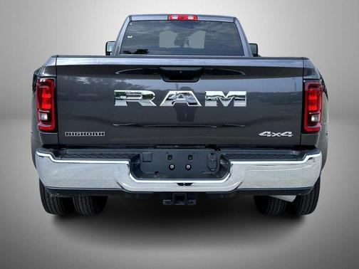 2025 RAM 3500 Big Horn Crew Cab 4x4 8' Box