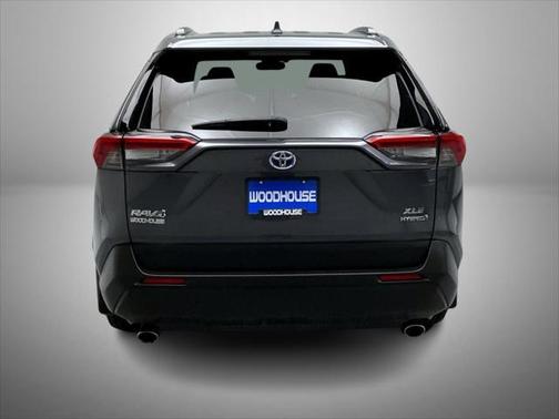 2020 Toyota RAV4 Hybrid XLE