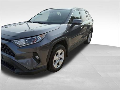 2020 Toyota RAV4 Hybrid XLE