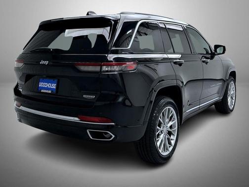 2023 Jeep Grand Cherokee Summit