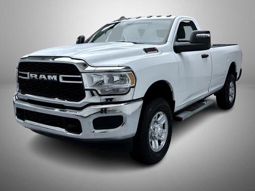 2024 RAM 2500 Tradesman Regular Cab 4x4 8' Box
