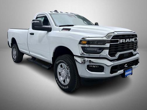 2026 RAM 2500 Tradesman Regular Cab 4x4 8' Box