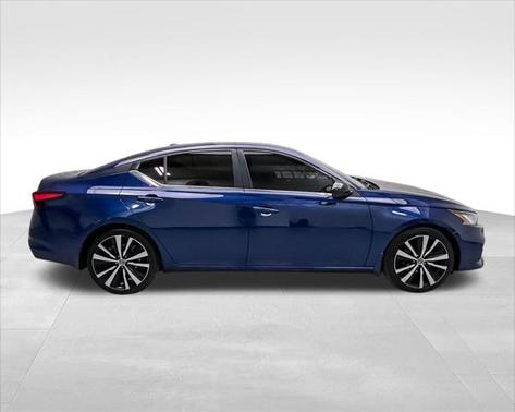 2020 Nissan Altima SR FWD