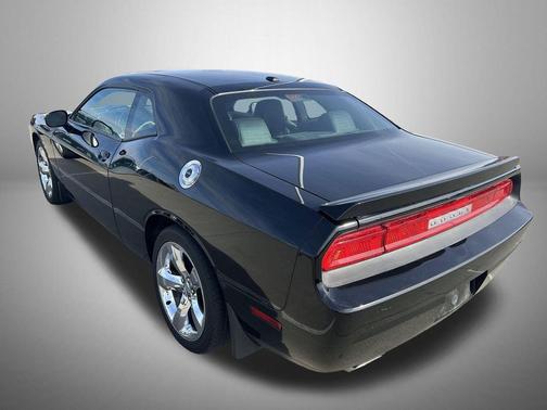 2012 Dodge Challenger SXT