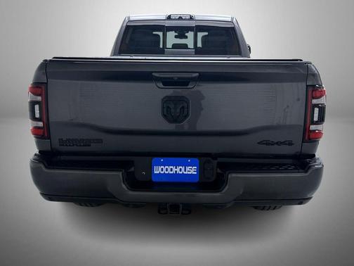 2020 RAM 2500 Laramie Crew Cab 4X4 6'4' Box