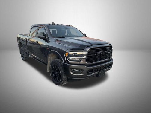 2020 RAM 2500 Laramie Crew Cab 4X4 6'4' Box
