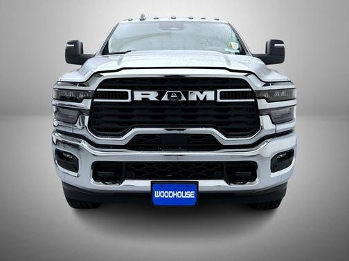 2026 RAM 2500 Tradesman Crew Cab 4x4 6'4' Box