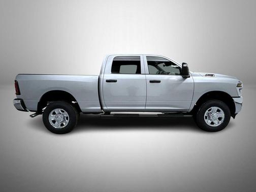 2026 RAM 2500 Tradesman Crew Cab 4x4 6'4' Box