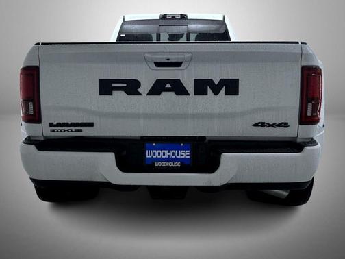 2026 RAM 3500 Laramie Crew Cab 4x4 8' Box