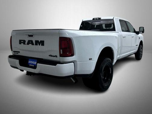 2026 RAM 3500 Laramie Crew Cab 4x4 8' Box