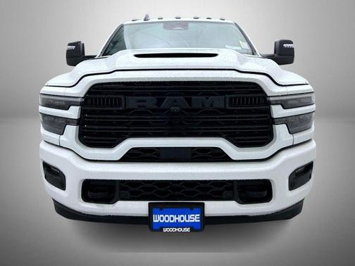 2026 RAM 3500 Laramie Crew Cab 4x4 8' Box