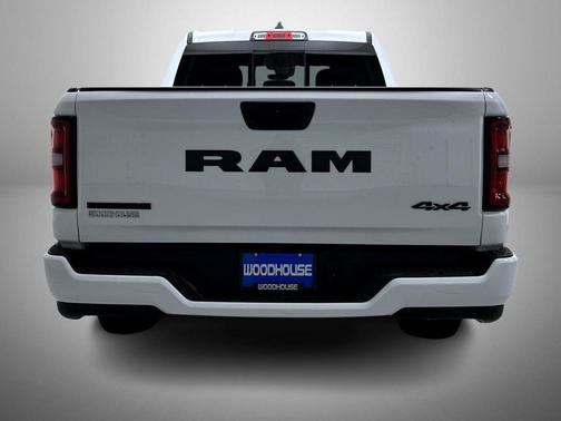 Bright White Clearcoat 2026 RAM 1500 Big Horn/Lone Star