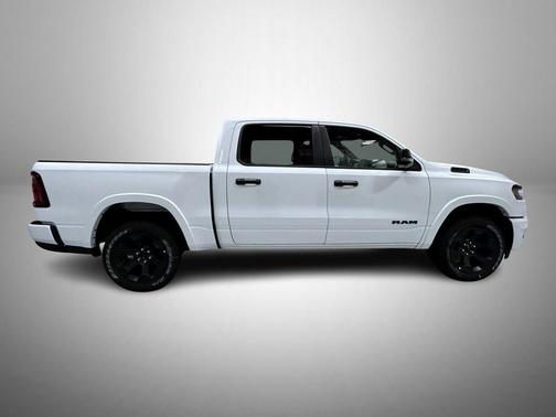Bright White Clearcoat 2026 RAM 1500 Big Horn/Lone Star
