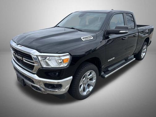 Diamond Black Crystal Pearlcoat 2021 RAM 1500 Big Horn/Lone Star