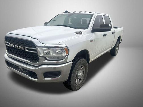 2022 RAM 2500 Tradesman Crew Cab 4x4 6'4' Box