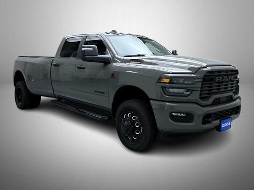 Ceramic Gray Clearcoat 2026 RAM 3500 Big Horn Crew Cab 4x4 8' Box