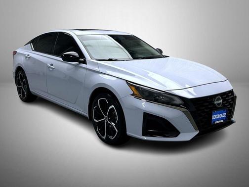 2024 Nissan Altima SR Intelligent AWD