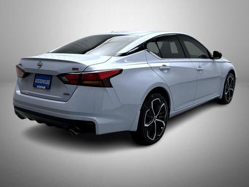 2024 Nissan Altima SR Intelligent AWD