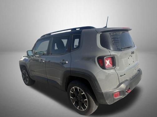 Sting-Gray Clearcoat 2023 Jeep Renegade Trailhawk