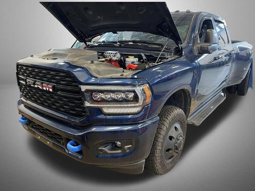 Patriot Blue Pearlcoat 2024 RAM 3500 Big Horn Crew Cab 4x4 8' Box
