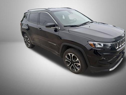 Diamond Black Crystal Pearlcoat 2022 Jeep Compass Limited